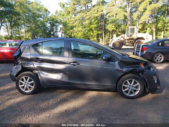 Toyota Prius C One/two/three/four 2015 JTDKDTB32F1114557 Image 13