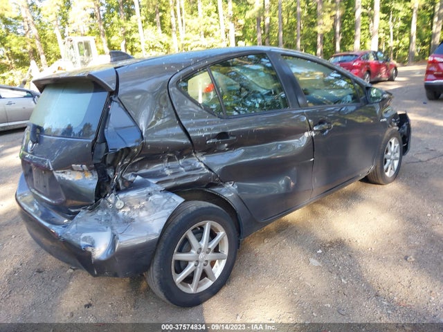 Toyota Prius C One/two/three/four 2015 JTDKDTB32F1114557 Image 4