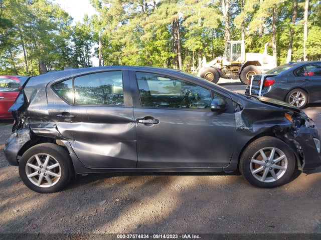 Toyota Prius C One/two/three/four 2015 JTDKDTB32F1114557 Image 6