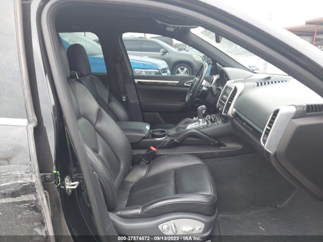 2016 PORSCHE CAYENNE WP1AB2A24GLA94837 Photo 4