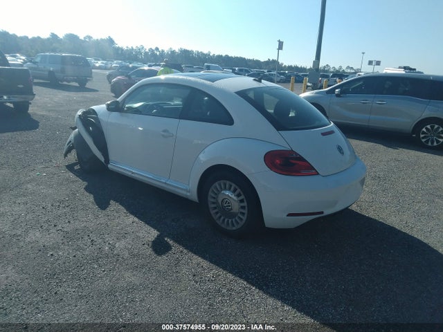 2013 VOLKSWAGEN BEETLE COUPE 2.5L W/SUN VIN: 3VWJX7AT9DM678098