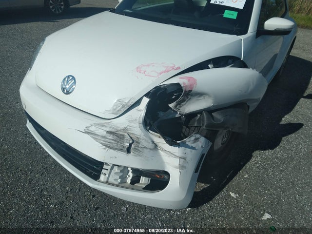 2013 VOLKSWAGEN BEETLE COUPE 2.5L W/SUN VIN: 3VWJX7AT9DM678098