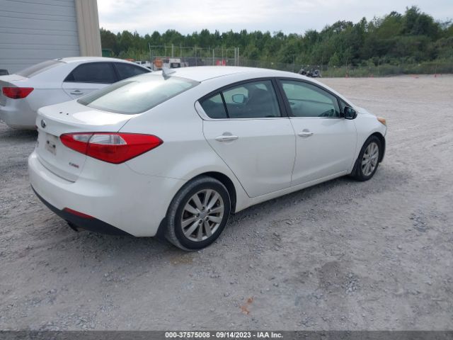 KNAFX4A8XE5054589 KIA FORTE EX