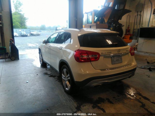 WDCTG4GB4HJ318257 Mercedes-Benz Gla Gla 250