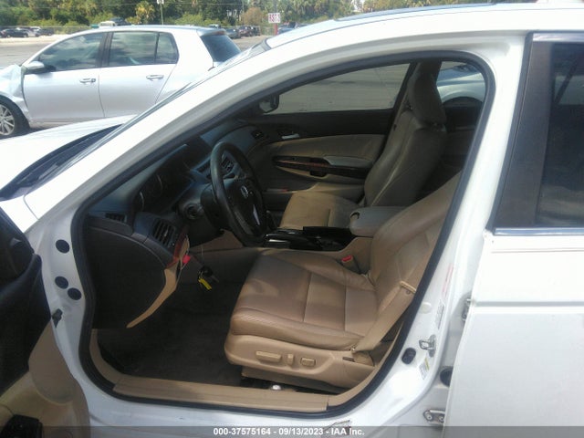 2011 HONDA ACCORD SDN EX-L VIN: 1HGCP2F82BA105316
