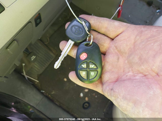 Toyota SIENNA LE 2014 5TDKK3DC8ES409036 Image 11