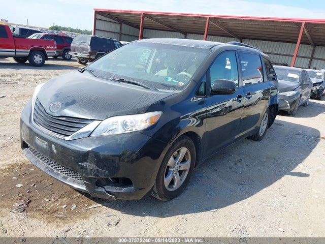 Toyota SIENNA LE 2014 5TDKK3DC8ES409036 Image 2
