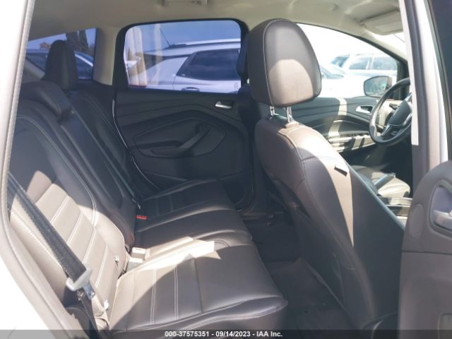 1FADP5FU2HL113453 Ford C-max Energi Titanium