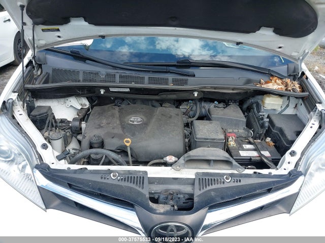 Toyota SIENNA LE 2018 5TDKZ3DC2JS910414 Image 10