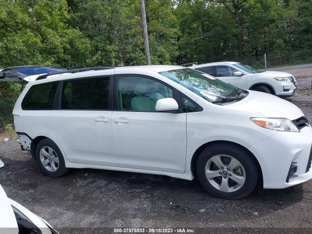 Toyota SIENNA LE 2018 5TDKZ3DC2JS910414 Image 13