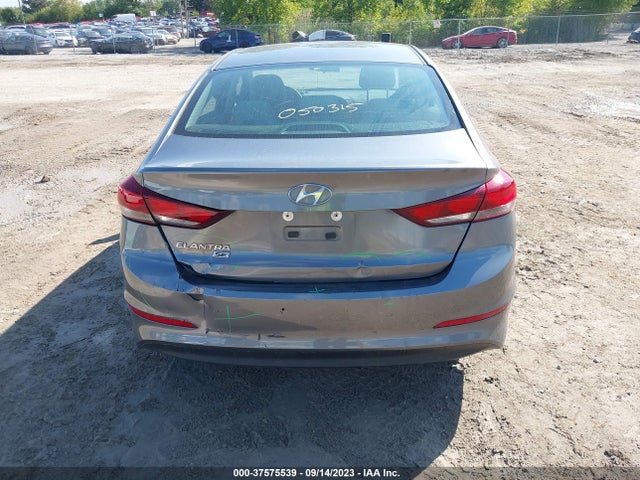 2018 HYUNDAI ELANTRA SE VIN: 5NPD74LF6JH335577