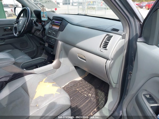 2003 HONDA PILOT EX VIN: 2HKYF18583H560623