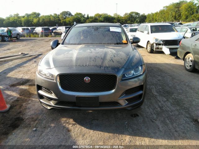 SADCJ2GX9JA290604 Jaguar F-pace 30t Premium