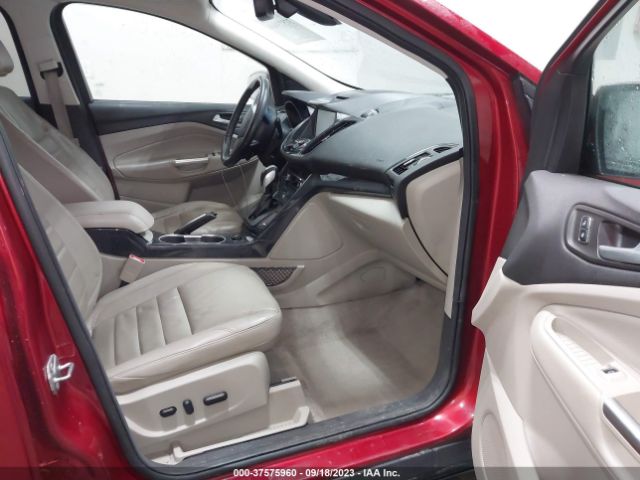 1FMCU9J93FUA47328 Ford Escape Titanium