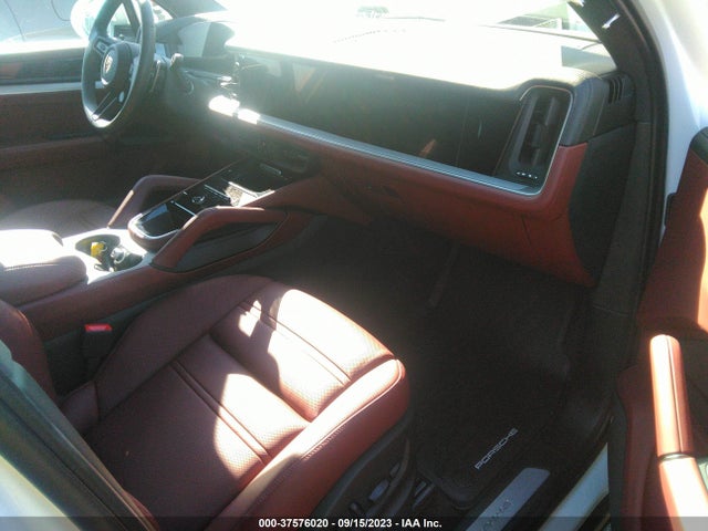2024 PORSCHE CAYENNE WP1AA2AY4RDA00332 Photo 4