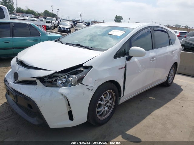 Toyota Prius V Two/five/three/four 2017 JTDZN3EU3HJ067011 Image 2
