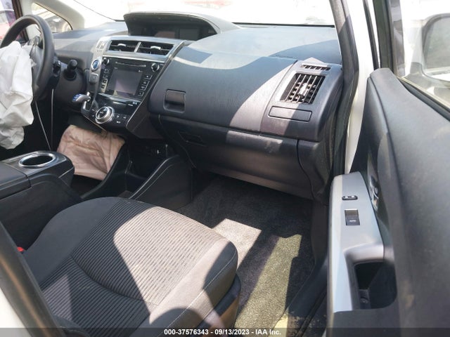 Toyota Prius V Two/five/three/four 2017 JTDZN3EU3HJ067011 Image 5