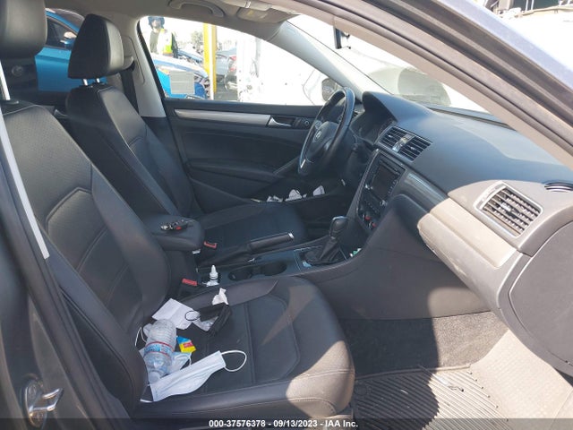 1VWAT7A37FC104180 Volkswagen Passat 1.8t Limited Edition