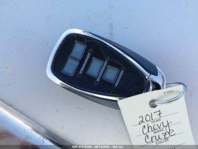 Chevrolet CRUZE LT 2017 1G1BE5SMXH7167694 Image 11