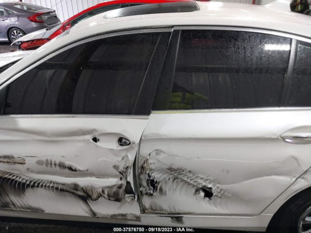 WBA5A5C57ED504033 BMW 5 Series 528i