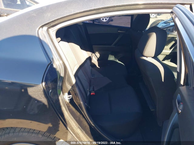 2013 MAZDA MAZDA3 I SPORT VIN: JM1BL1UP4D1827366