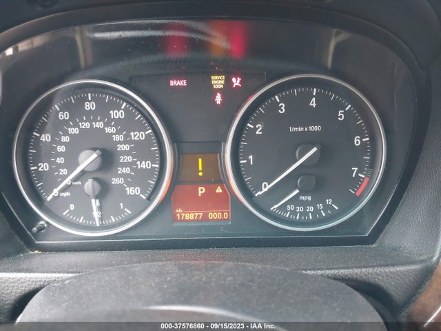 2011 BMW 3 SERIES 328I VIN: WBAPH5C55BA442066