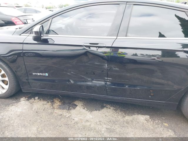 3FA6P0LU2KR237358 Ford Fusion Hybrid Se