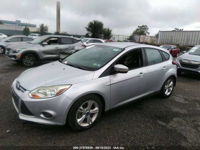 Ford FOCUS SE 2014 1FADP3K21EL315723 Image 2