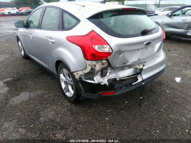 Ford FOCUS SE 2014 1FADP3K21EL315723 Image 6