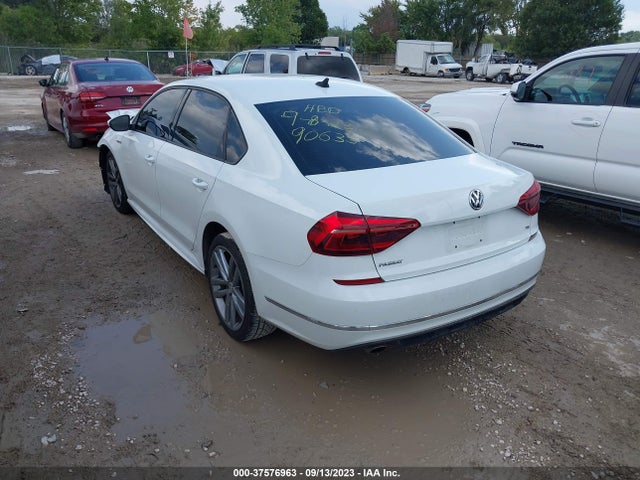 1VWAA7A39JC008386 Volkswagen Passat 2.0t S/r-line