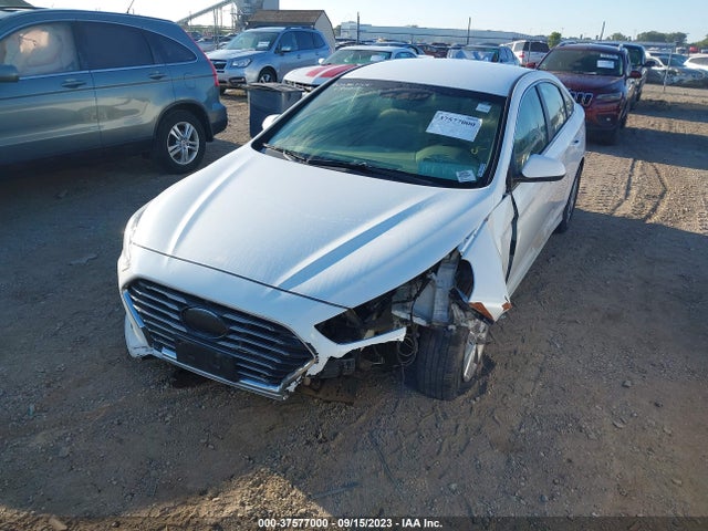 Hyundai SONATA SE 2018 5NPE24AF0JH728920 Image 2