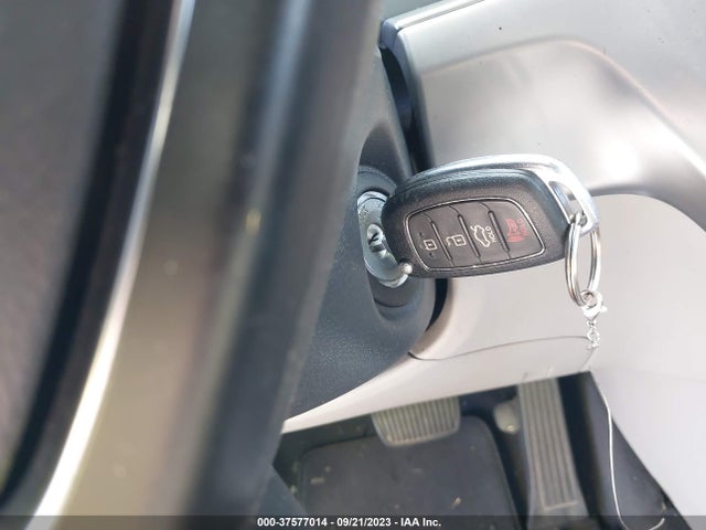 Hyundai SONATA SE 2017 5NPE24AF4HH481718 Image 11