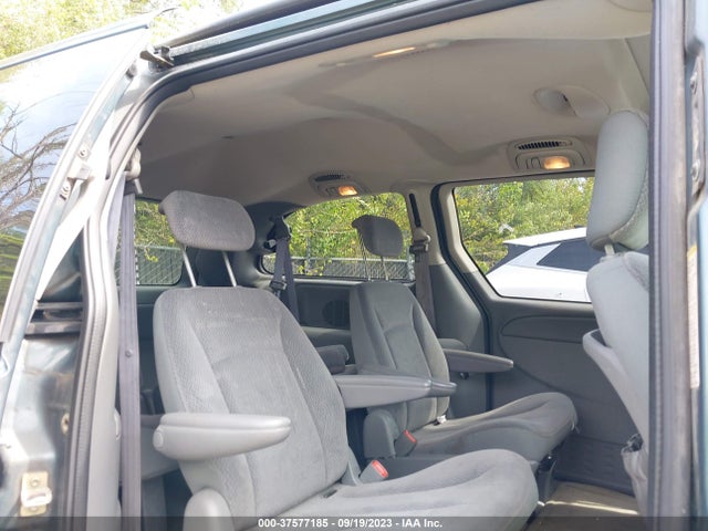 2005 CHRYSLER TOWN & COUNTRY TOURING VIN: 2C4GP54L55R292849
