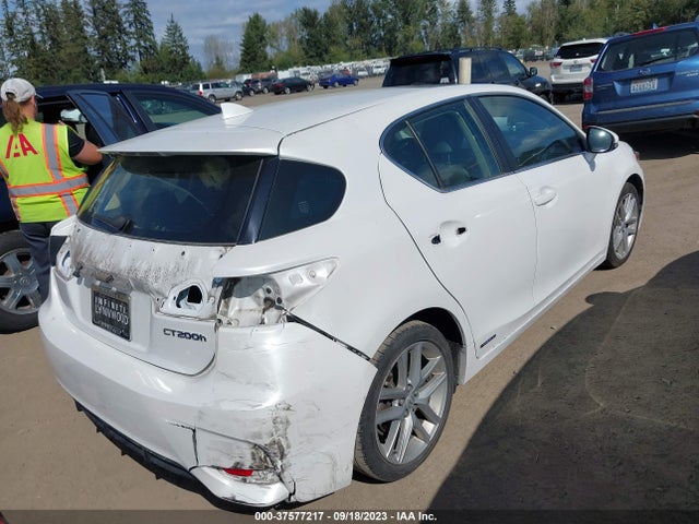 JTHKD5BH3F2223822 Lexus Ct 200h Hybrid
