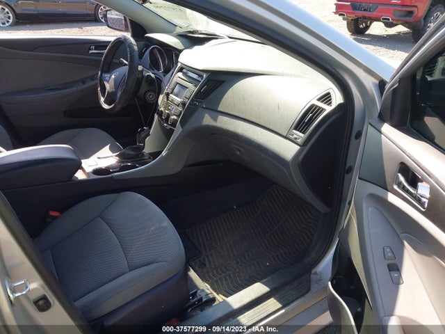 2014 HYUNDAI SONATA GLS VIN: 5NPEB4AC0EH934668