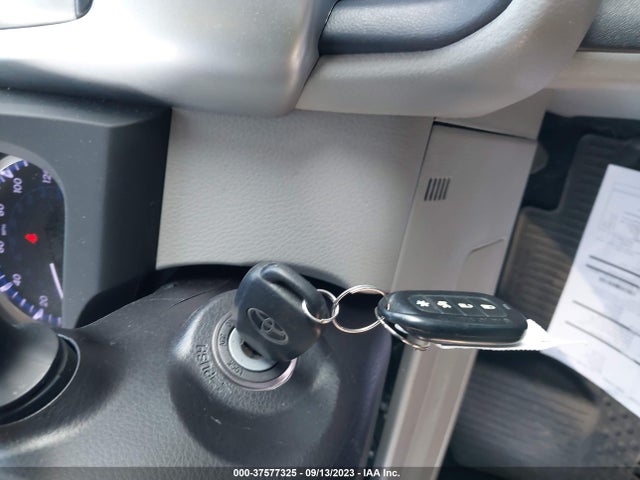 Toyota Highlander Le 2018 5TDBZRFH3JS884790 Image 11