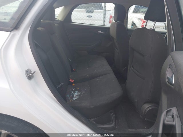 2015 FORD FOCUS SE VIN: 1FADP3F2XFL368268