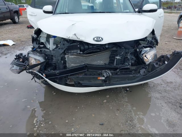 KNDJ63AU8M7786410 KIA Soul Gt-line