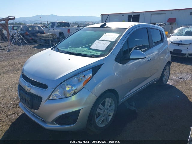 Chevrolet Spark Lt 2015 KL8CD6S99FC742087 Image 2