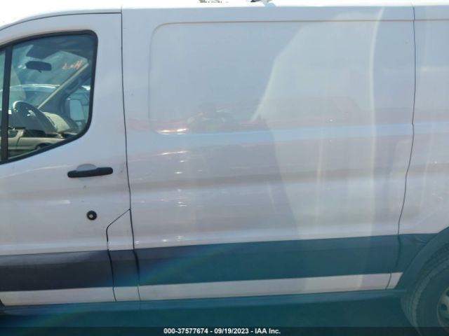 1FTNR1ZM3FKA85890 Ford TRANSIT CARGO VAN