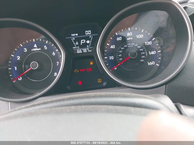 2015 HYUNDAI ELANTRA SE VIN: 5NPDH4AE3FH645667