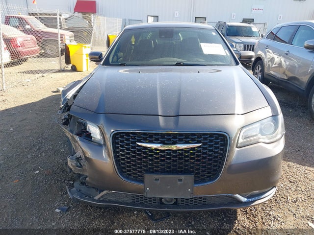 Chrysler 300 300s 2018 2C3CCAGG8JH300125 Image 12