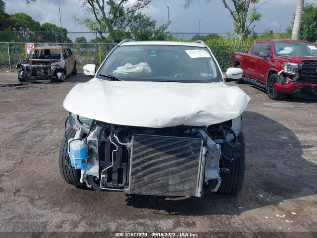 JN1BJ1CR2JW210879 Nissan Rogue Sport Sl