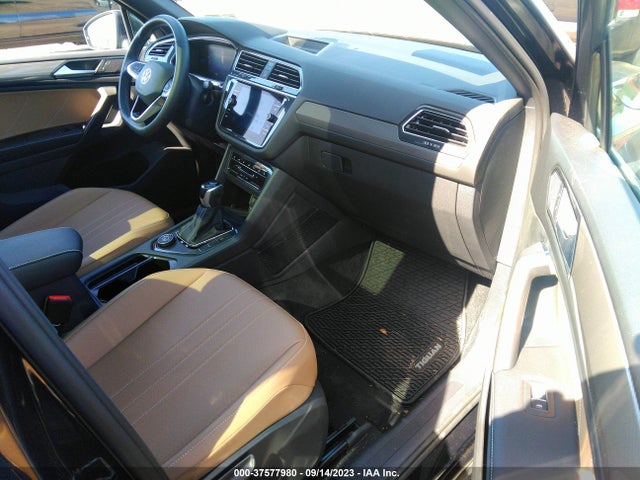 3VV2B7AXXNM105741 Volkswagen TIGUAN SE