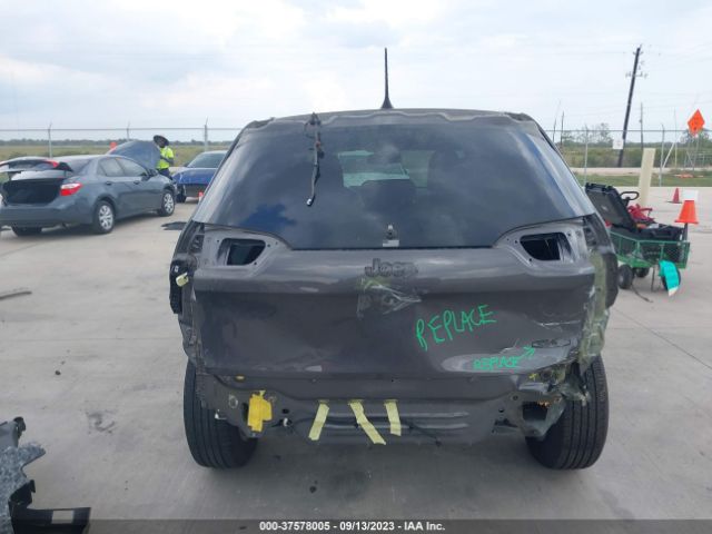 1C4PJLLX2JD519843 Jeep Cherokee Latitude Plus