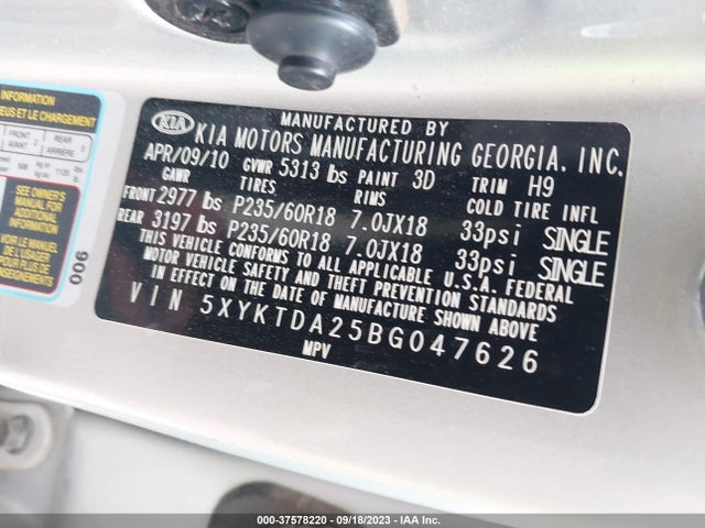 2011 KIA SORENTO LX V6 VIN: 5XYKTDA25BG047626
