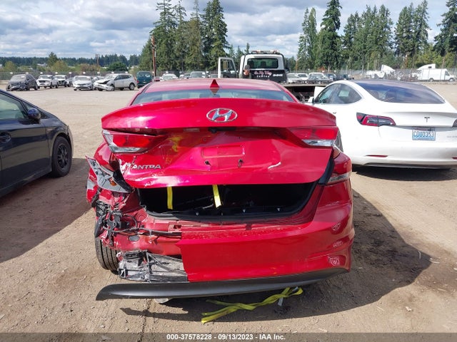 Hyundai ELANTRA SEL 2018 5NPD84LF1JH382402 Image 16