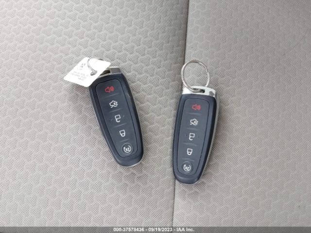 1FMCU9GD7KUA08330 Ford ESCAPE SE