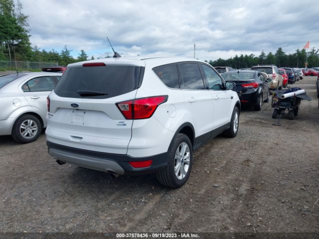 1FMCU9GD7KUA08330 Ford ESCAPE SE