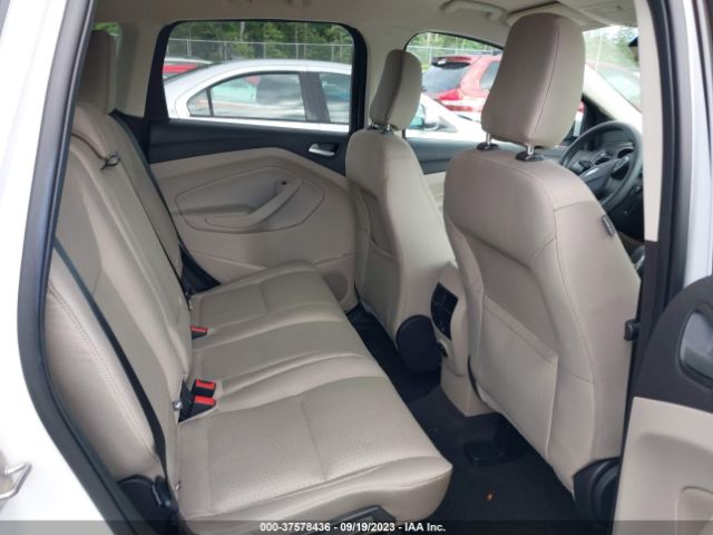 1FMCU9GD7KUA08330 Ford ESCAPE SE